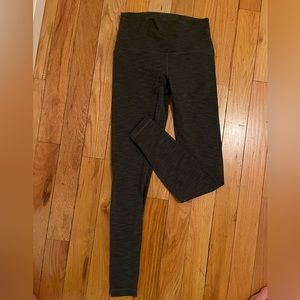 Heather Grey Wonder Under Train Lululemon Leggings- Size 6
